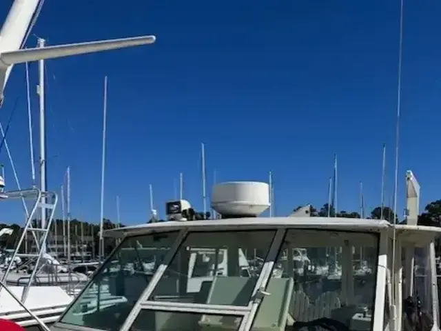 Hatteras Double Cabin Motor Yacht