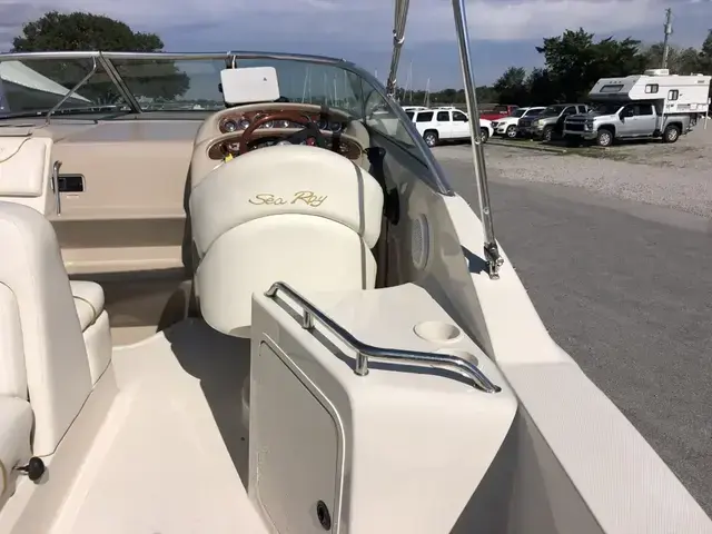 Sea Ray 240 Sundancer