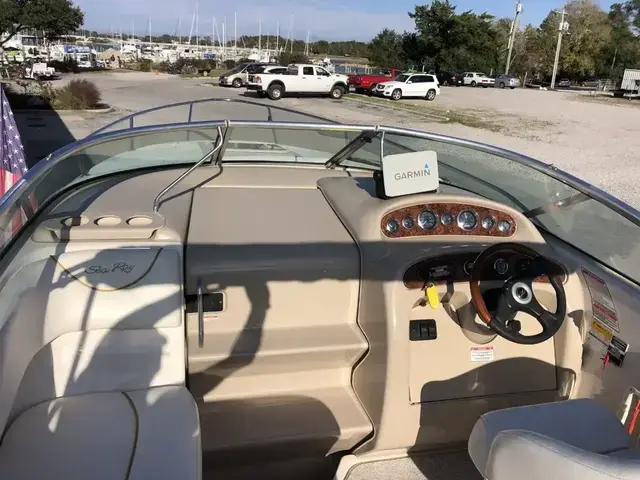 Sea Ray 240 Sundancer