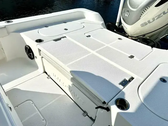 Blue Wave Boats 2800 Pure Hybrid