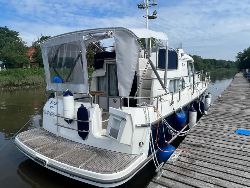 2005 Volvo Penta nimbus 340 commander