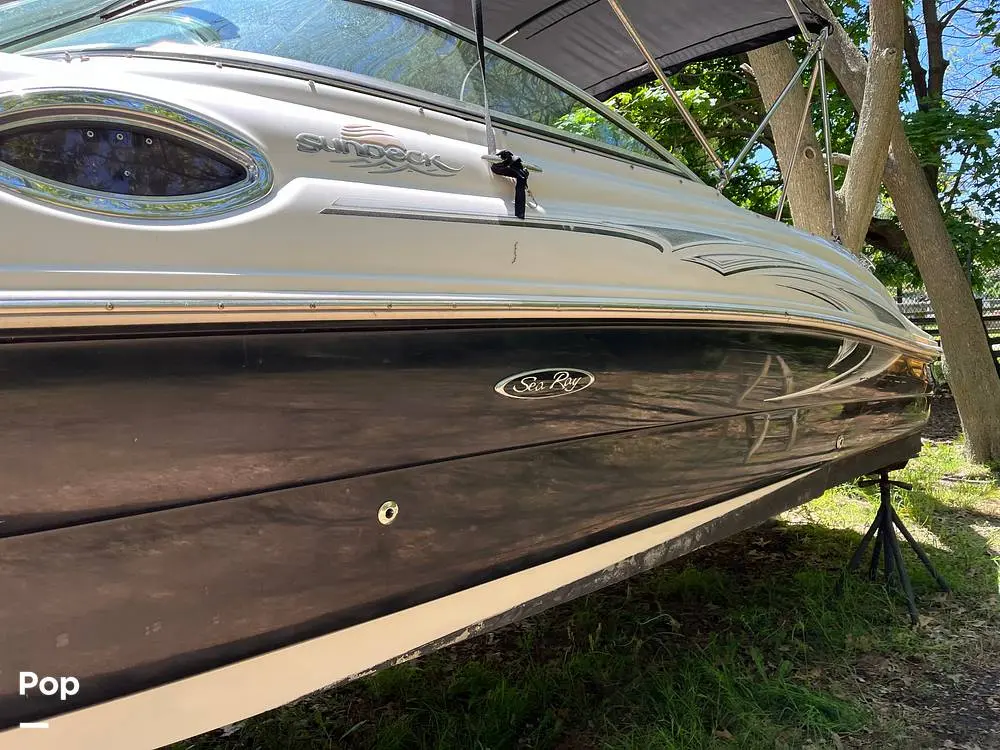 2005 Sea Ray 240 sundeck