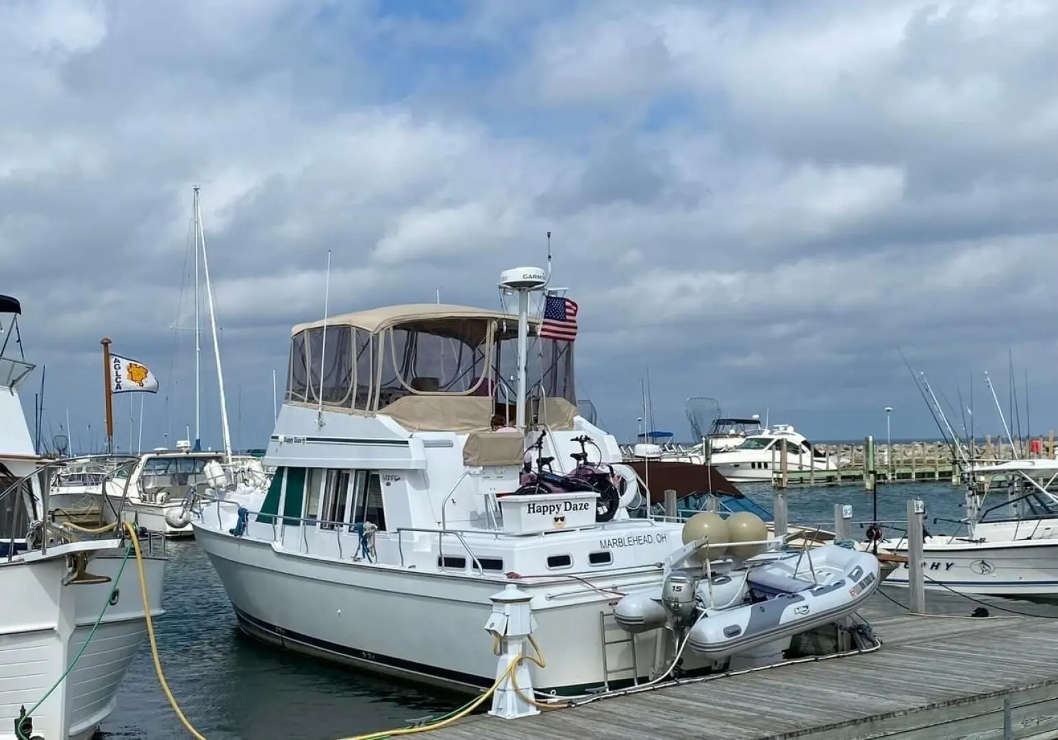 2000 Mainship 430 trawler