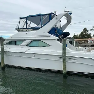 1995 Sea Ray 440 Express Bridge