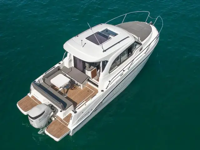 Beneteau Antares 8