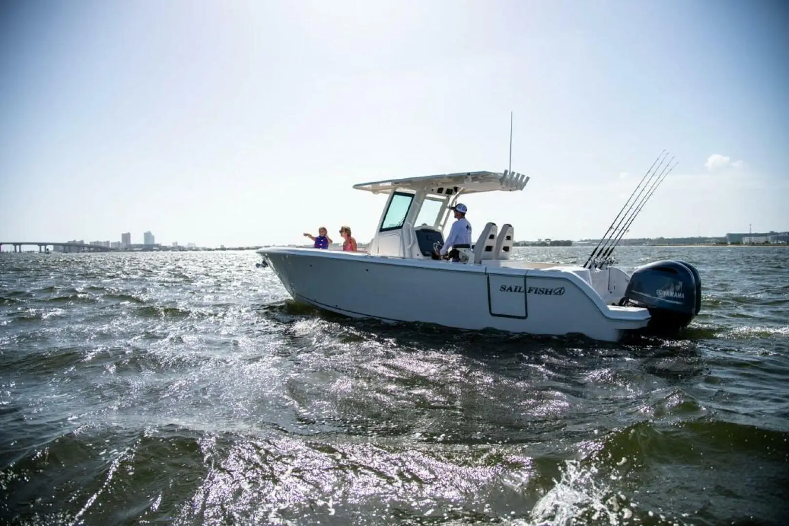 2023 Sailfish 272 cc