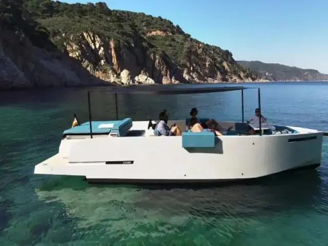 De Antonio Yachts D28 DECK