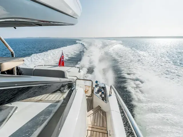 Fairline Phantom 65