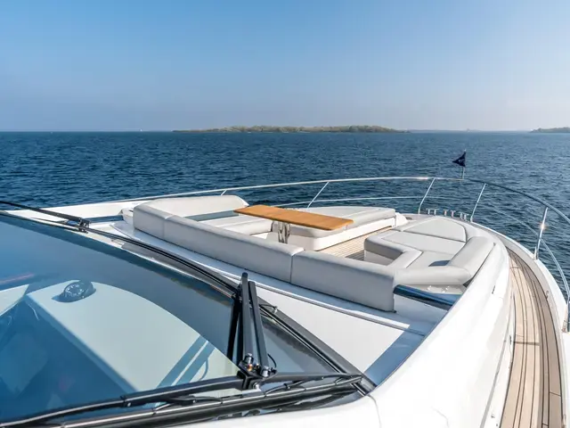 Fairline Phantom 65