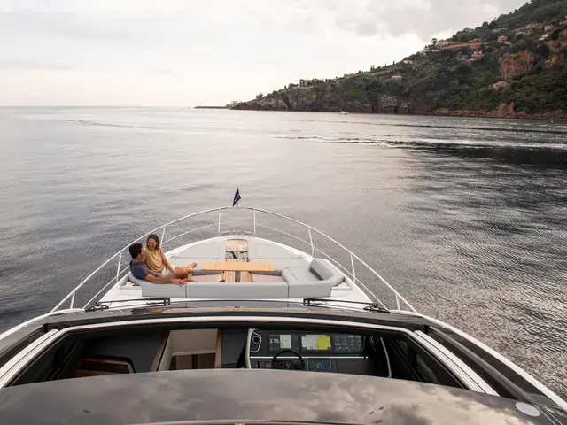 Fairline Phantom 65