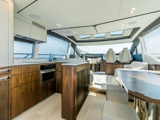 Fairline Phantom 65