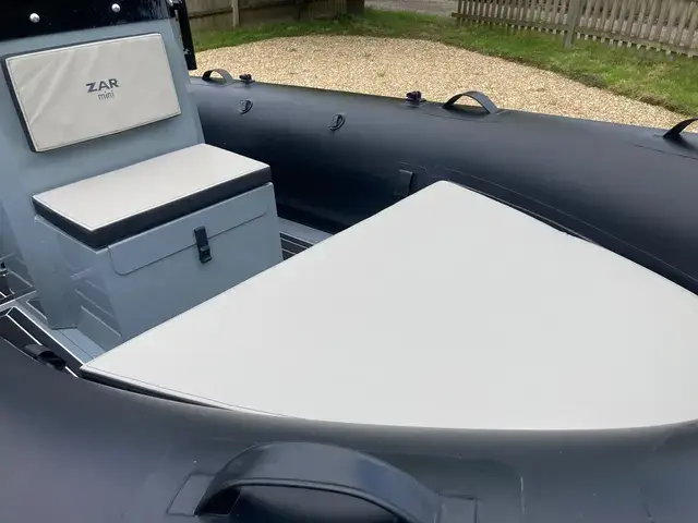 Zar Mini Boats LUX 14 4.2m + Suzuki DF60 + Extreme Trailer