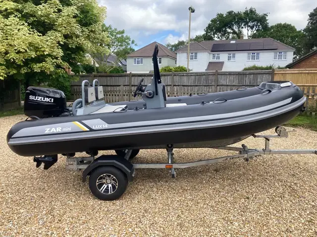 Zar Mini Boats LUX 14 4.2m + Suzuki DF60 + Extreme Trailer