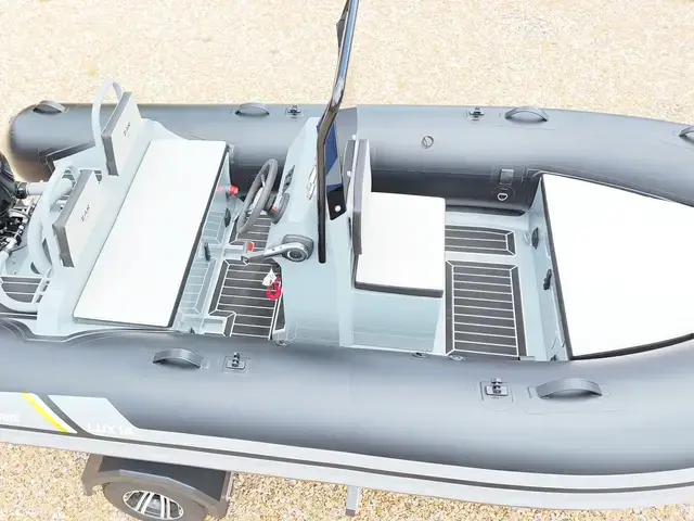 Zar Mini Boats LUX 14 4.2m + Suzuki DF60 + Extreme Trailer