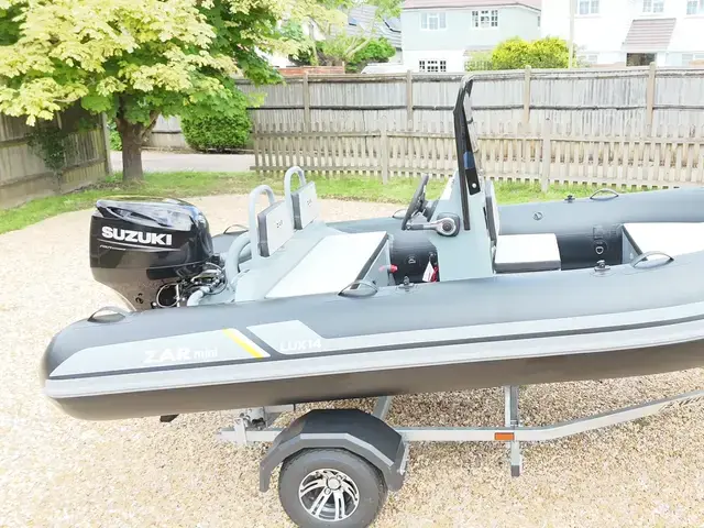 Zar Mini Boats LUX 14 4.2m + Suzuki DF60 + Extreme Trailer