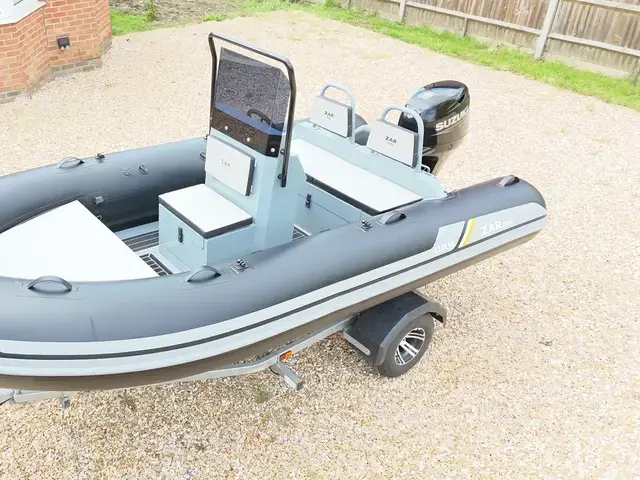 Zar Mini Boats LUX 14 4.2m + Suzuki DF60 + Extreme Trailer