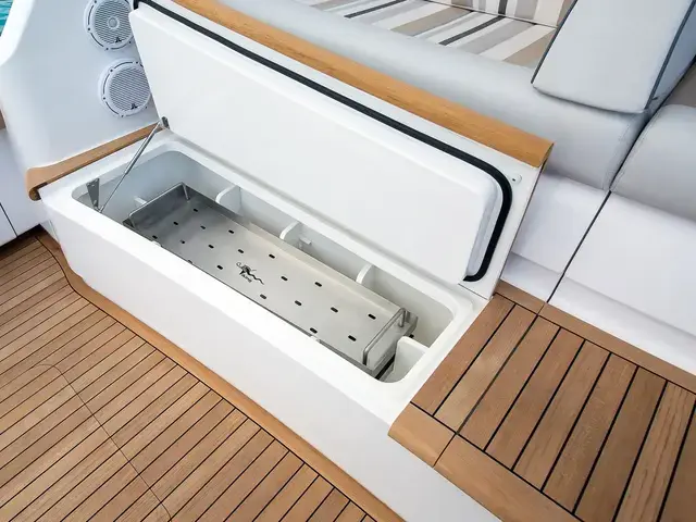 Viking Yachts 68 Convertible