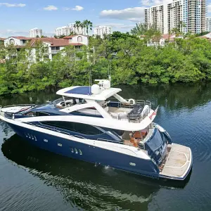 2009 Sunseeker 86 Yacht