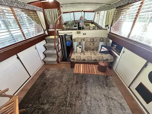 Matthews 42 Double Cabin