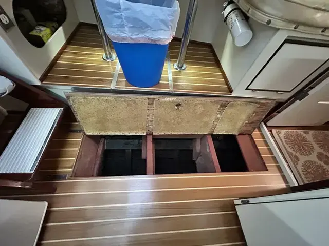 Matthews 42 Double Cabin