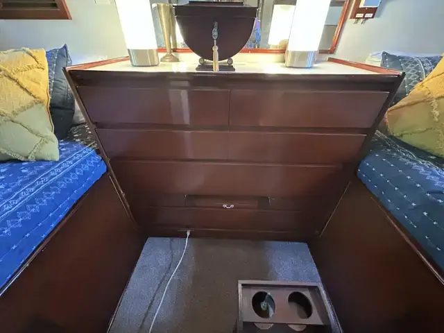 Matthews 42 Double Cabin