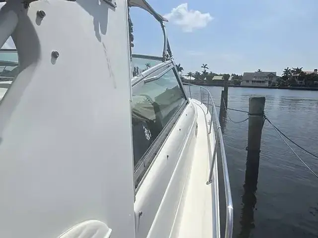 Sea Ray 330 Sundancer