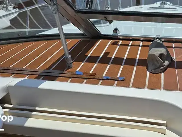 Sea Ray 330 Sundancer