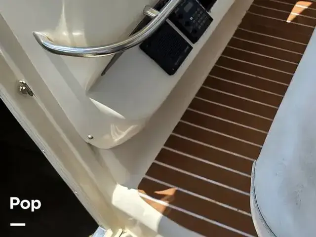 Sea Ray 330 Sundancer