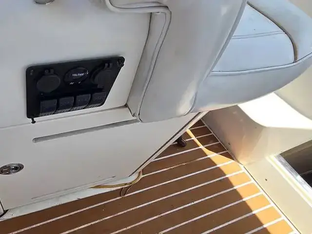 Sea Ray 330 Sundancer