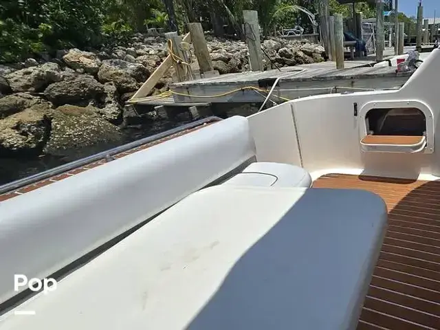 Sea Ray 330 Sundancer