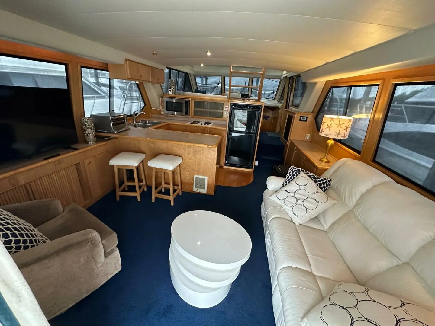 1998 Navigator classic pilothouse