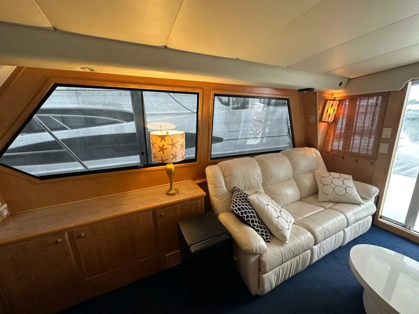 1998 Navigator classic pilothouse