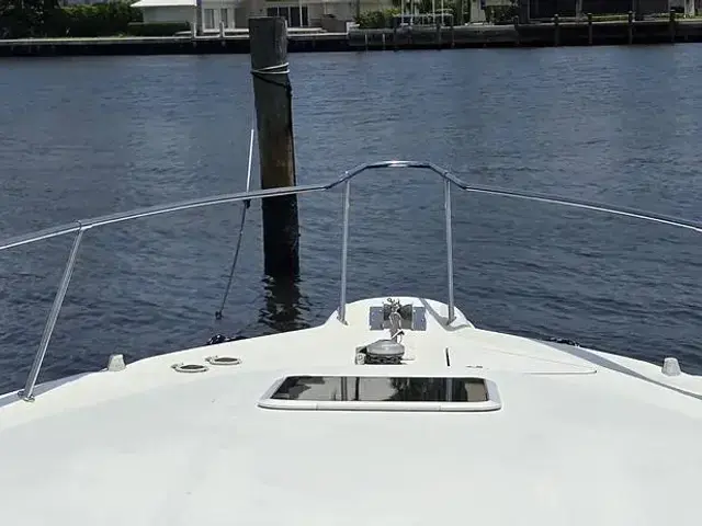 Sea Ray 330 Sundancer