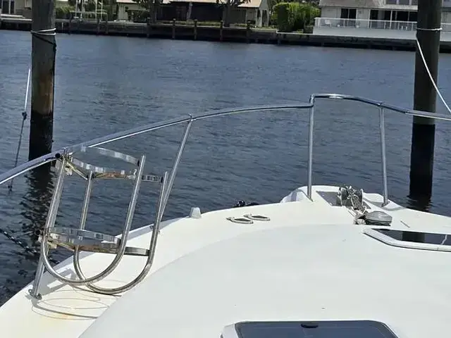 Sea Ray 330 Sundancer