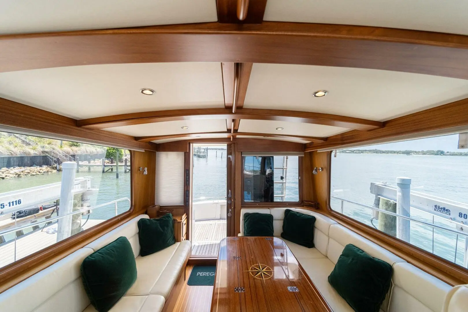 2013 Lyman hunt express cruiser flybridge