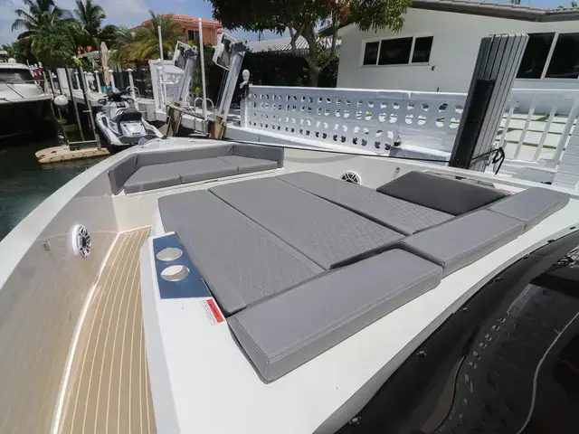 De Antonio Yachts D42