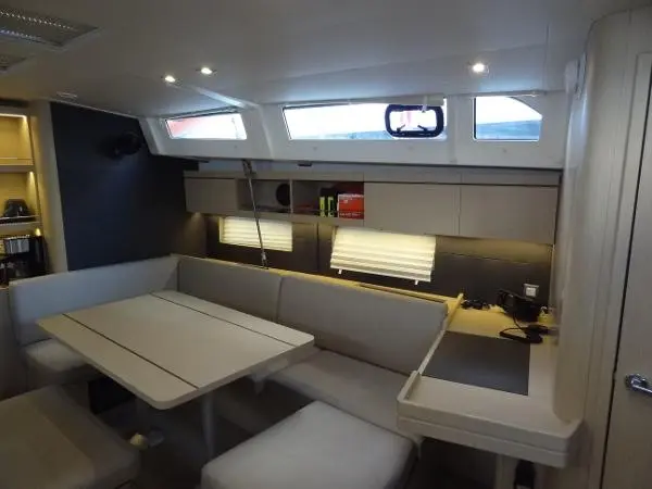 2020 Beneteau oceanis 461