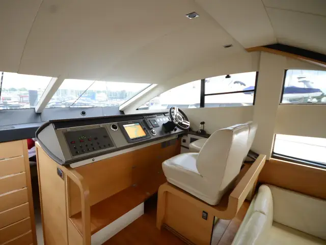 Fairline Phantom 48