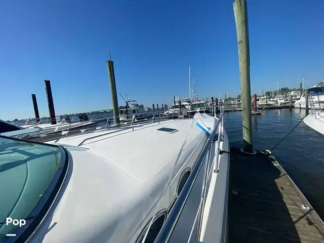 Sea Ray 400 Express Cruiser