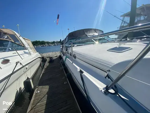 Sea Ray 400 Express Cruiser