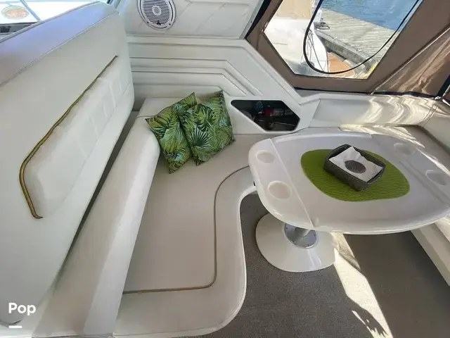 Sea Ray 400 Express Cruiser