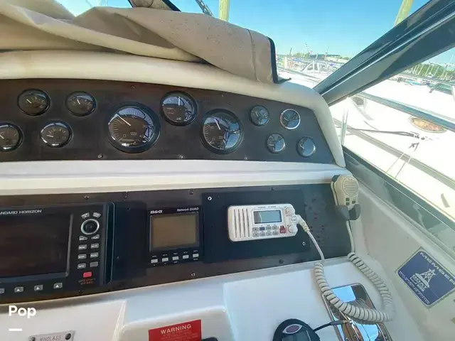 Sea Ray 400 Express Cruiser