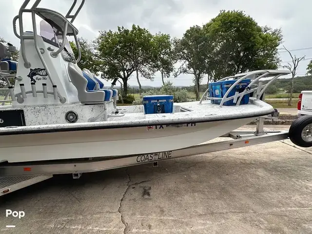 Shallow Stalker 240 Cat Pro