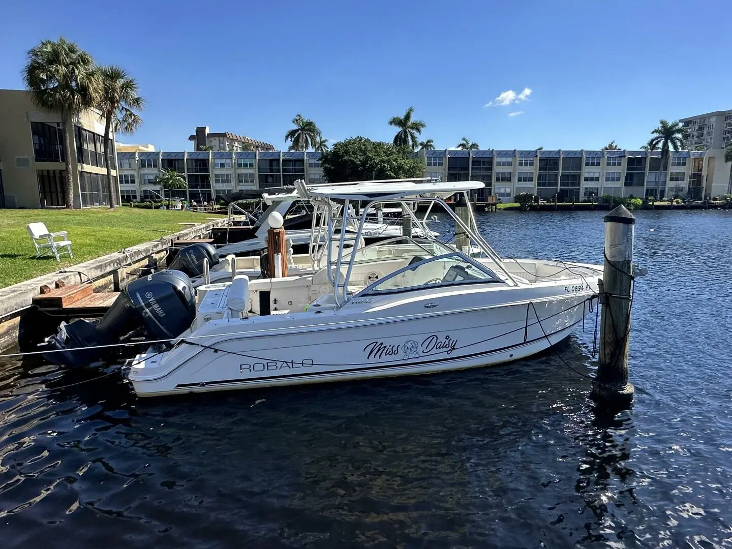 2015 Robalo r247 dc