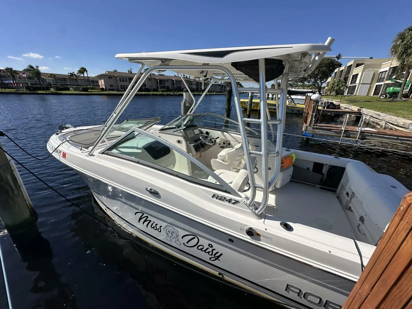 2015 Robalo r247 dc