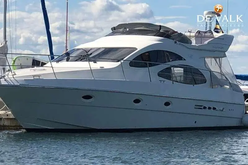 2004 Azimut 42