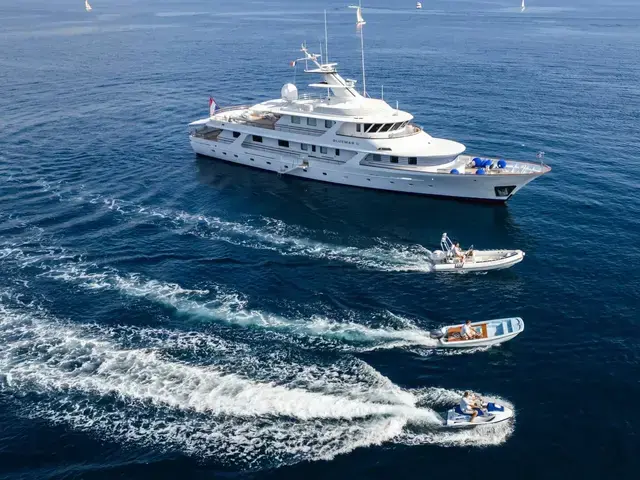 Feadship 126