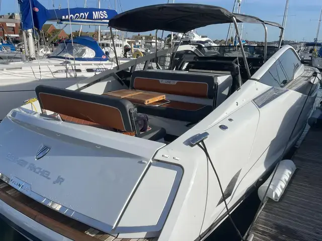 Fairline F Line 33