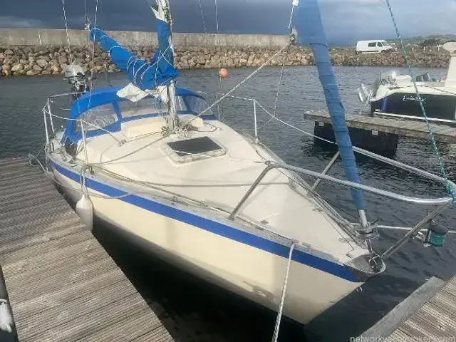 Beneteau First 18