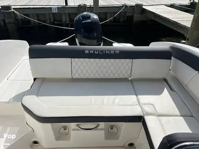 Bayliner Dx2200